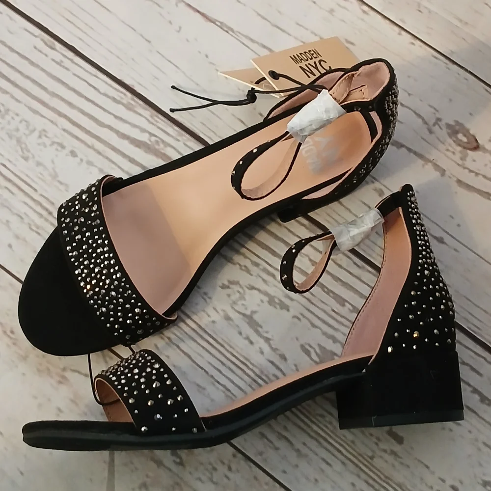 Madden NYC Elegant Black Studded Little Girls Sandals Size 3